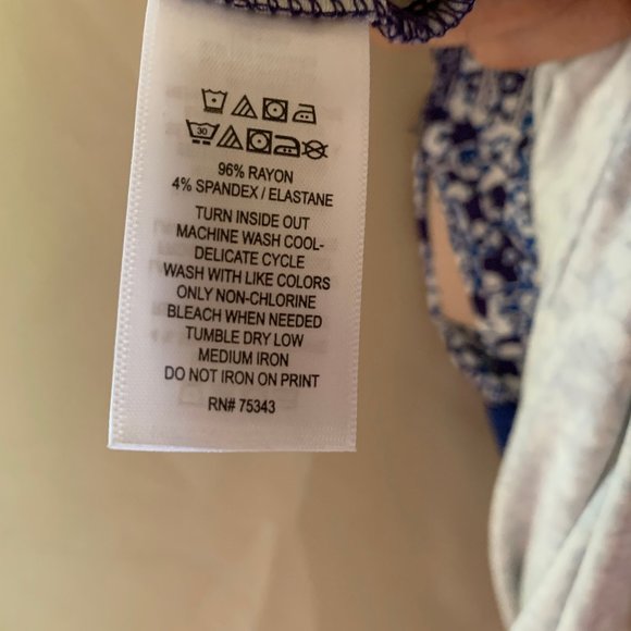 Summer dress with built in bra Size Medium - Picture 4 of 5